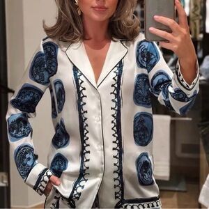Zara ZW Collection Navy White Printed Button Up Satiny Type Career Blouse Sz M